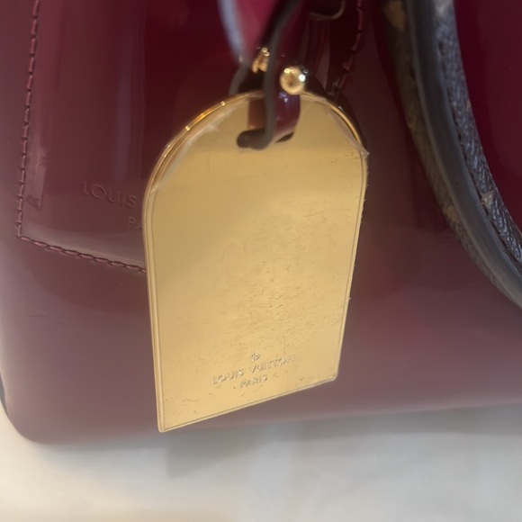 Louis Vuitton/vernis and monogram purse with strap and mirror - Picture 8 of 14